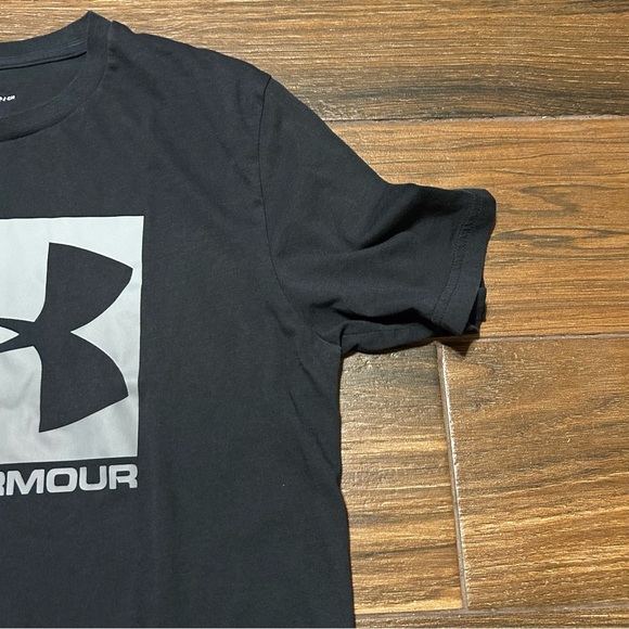 Under Armour Men’s Shirt Small Short Sleeve - Picture 4 of 9